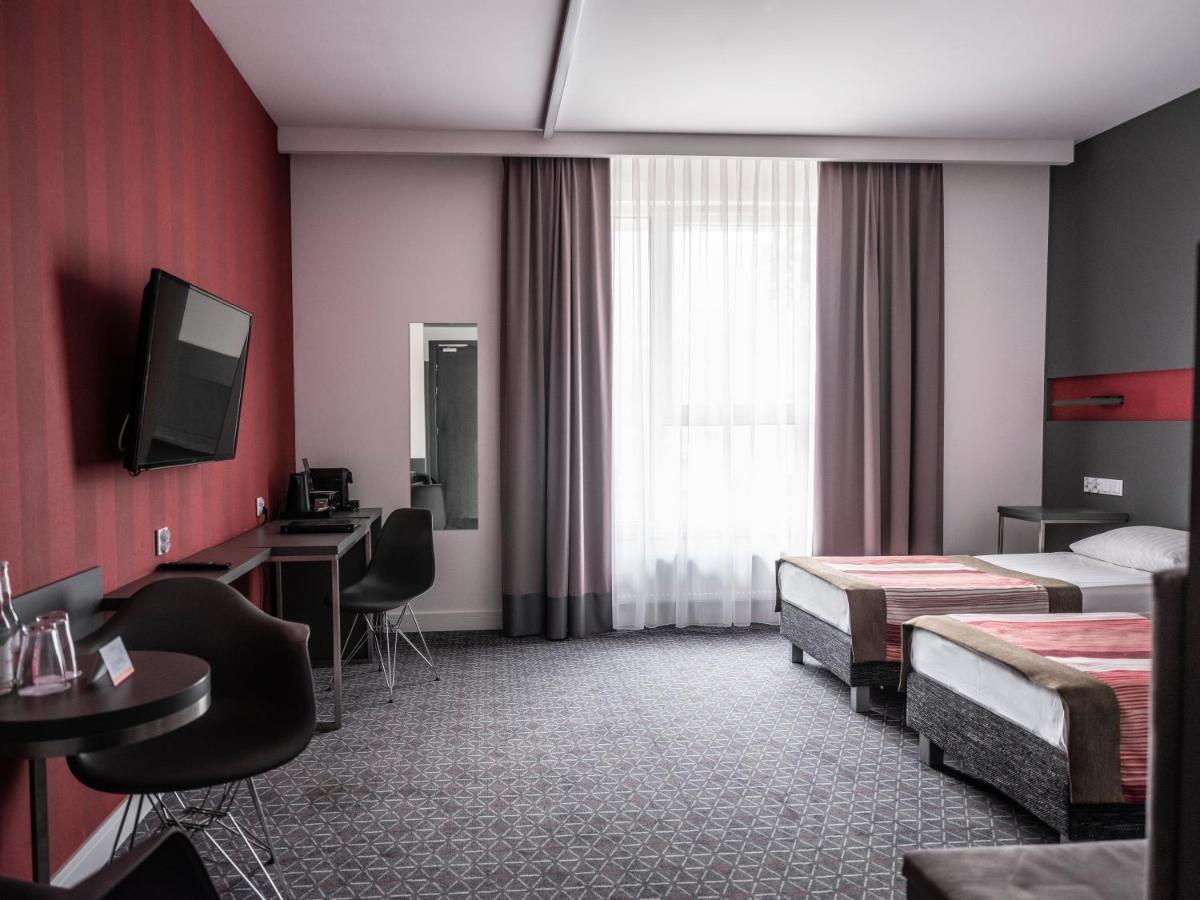 Hotel Europa Starachowice Bagian luar foto