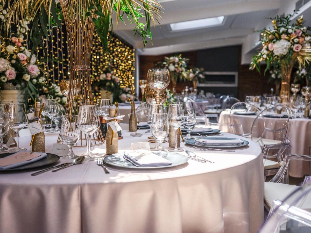 Hotel Europa Starachowice Bagian luar foto