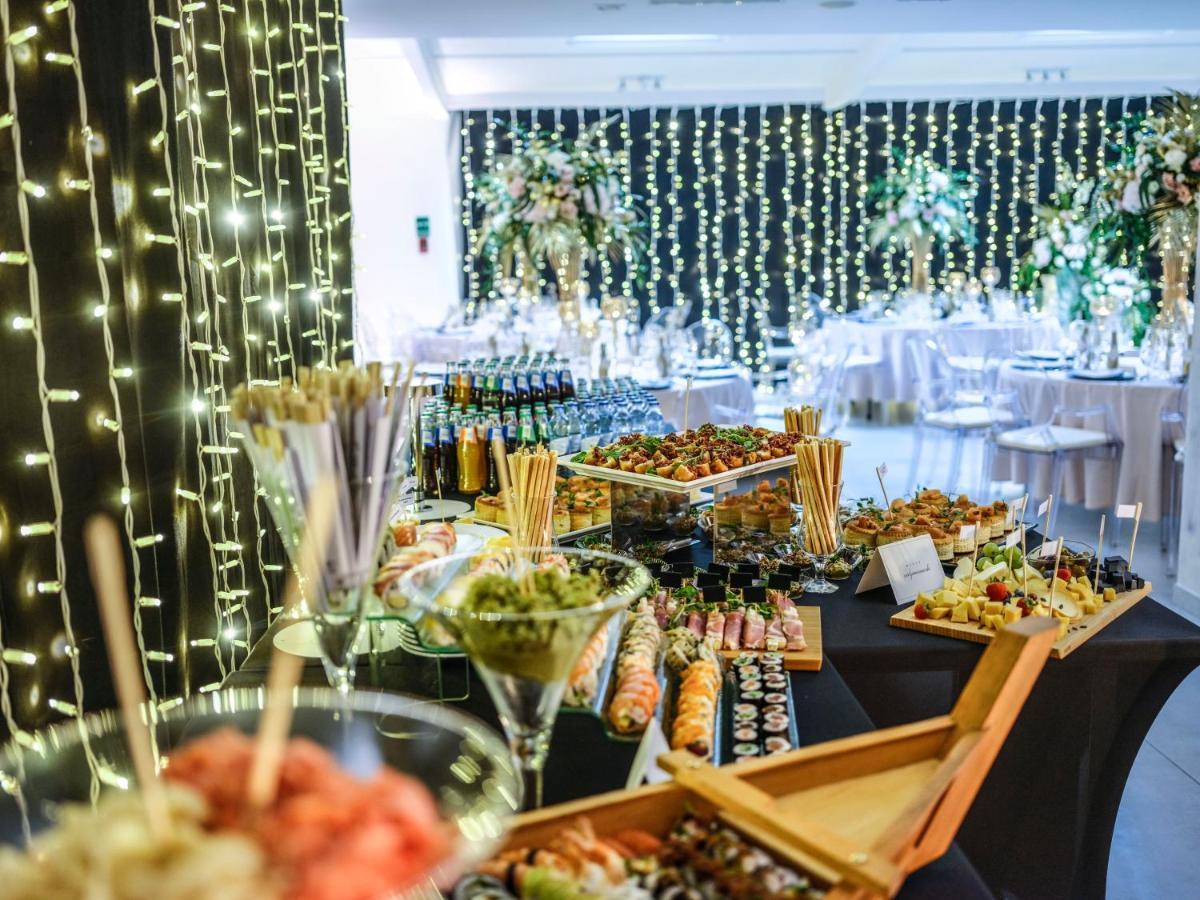 Hotel Europa Starachowice Bagian luar foto