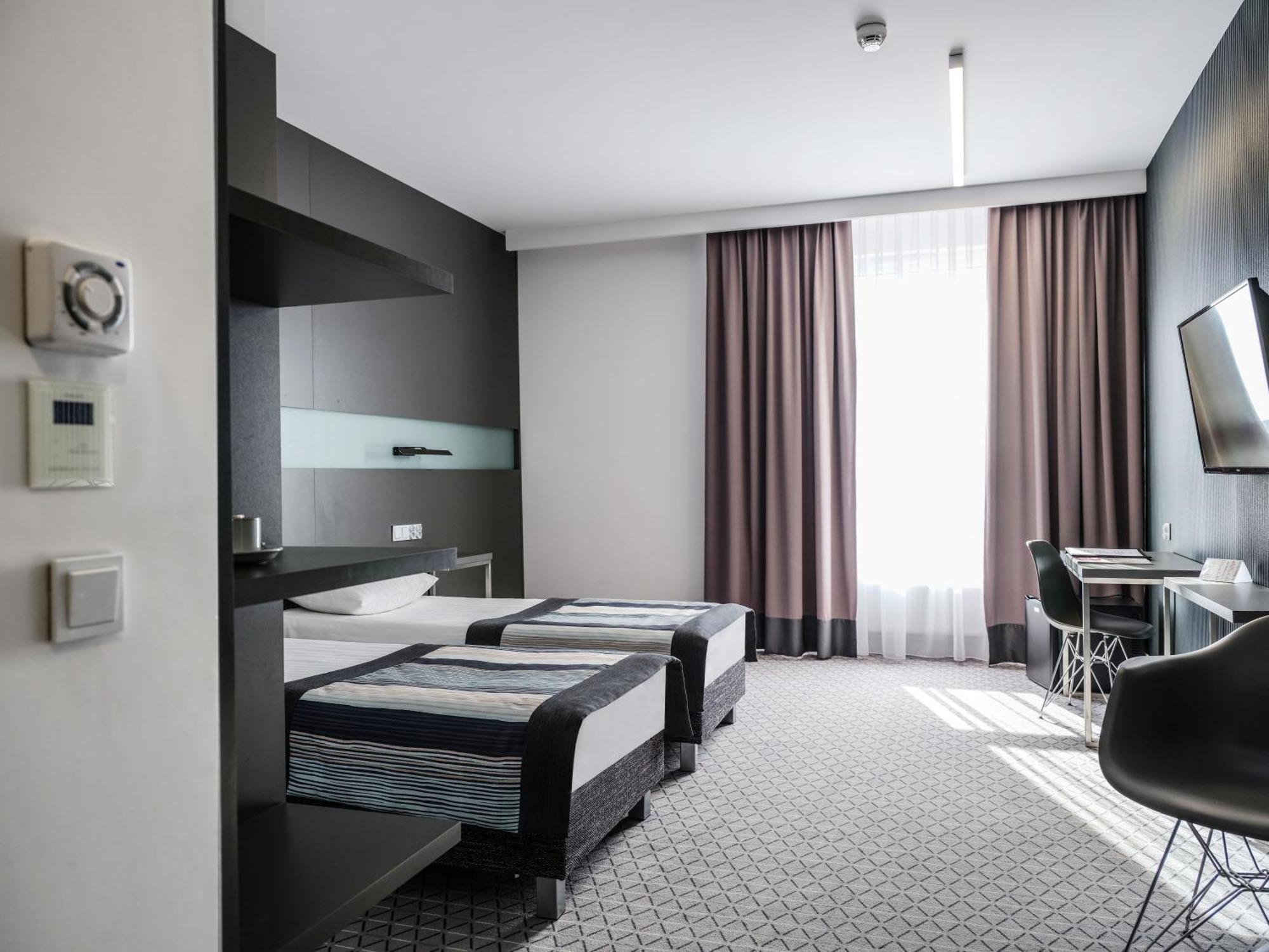 Hotel Europa Starachowice Bagian luar foto