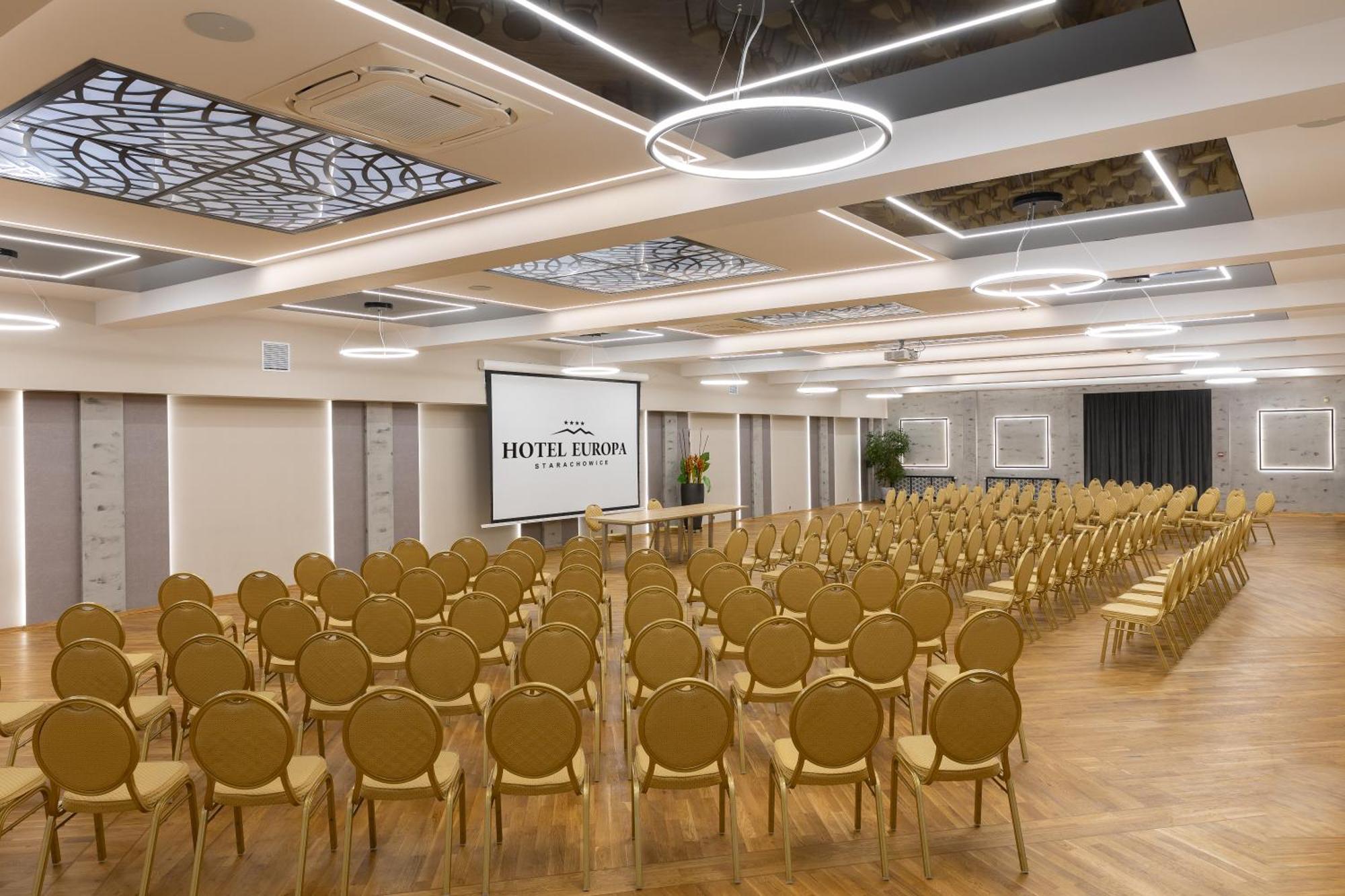 Hotel Europa Starachowice Bagian luar foto