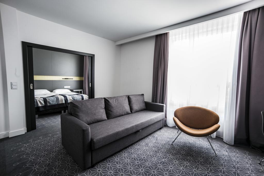 Hotel Europa Starachowice Bagian luar foto