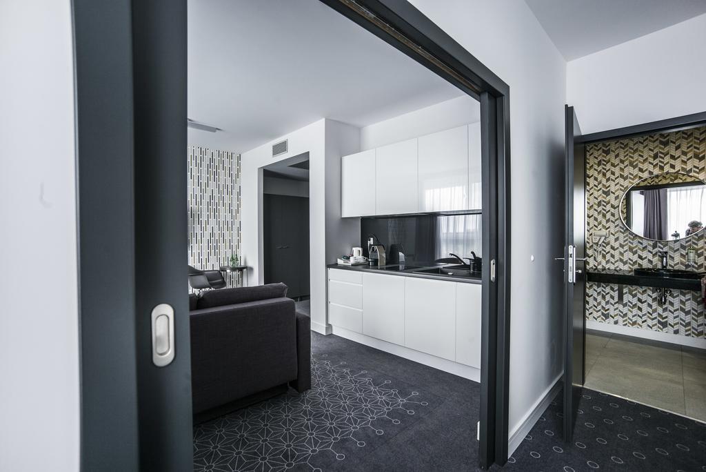 Hotel Europa Starachowice Bagian luar foto