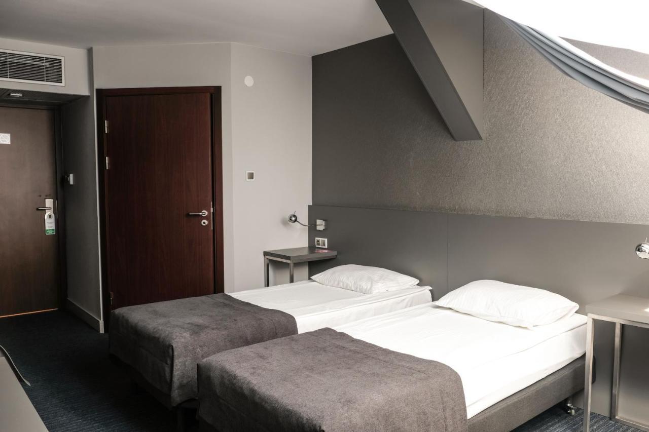 Hotel Europa Starachowice Bagian luar foto